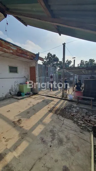 image RUMAH LUAS  2 LANTAI DI PUSAT KOTA BATU (3)
