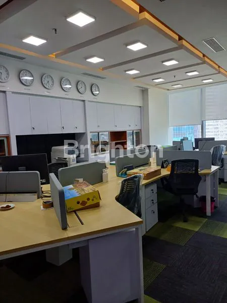 image OFFICE UNIT FULL FURNISHED SIAP HUNI LOKASI STRATEGIS WORLD CAPITAL TOWER KUNINGAN   (6)