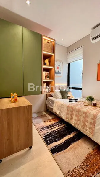 image HUNIAN NYAMAN DI SURABAYA BARAT TERLETAK DI LOKASI YANG CUKUP TERKENAL. 3 LANTAI DENGAN ATTIC ROOM. NEWEST PROJECT AT NORTHWEST CENTRAL CITRALAND (3)