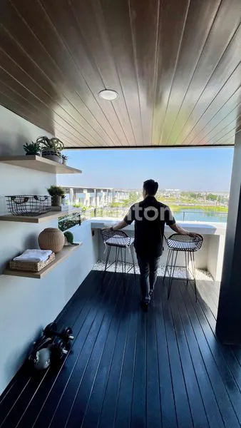 image HUNIAN NYAMAN DI SURABAYA BARAT TERLETAK DI LOKASI YANG CUKUP TERKENAL. 3 LANTAI DENGAN ATTIC ROOM. NEWEST PROJECT AT NORTHWEST CENTRAL CITRALAND (8)