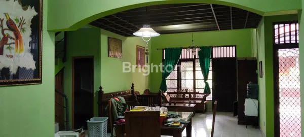 image RUMAH 2 LANTAI SIAP HUNI (4)