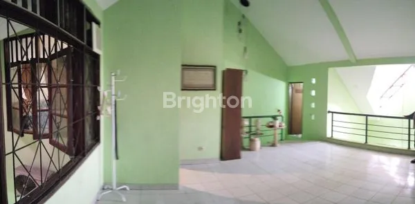 image RUMAH 2 LANTAI SIAP HUNI (5)