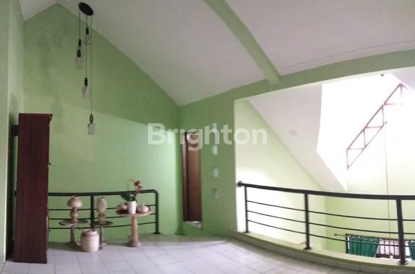 image RUMAH 2 LANTAI SIAP HUNI (7)