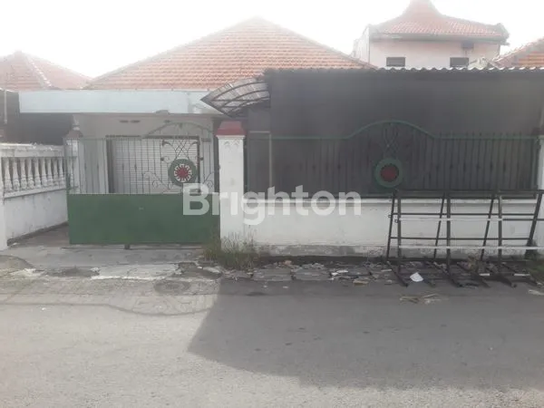 image RUMAH KOST DI JL RAYA KEDUNG BARUK SURABAYA SELANGKAH KE MERR, SUPERINDO, STARBUCKS, EXCELSO, GALAXY MALL (1)