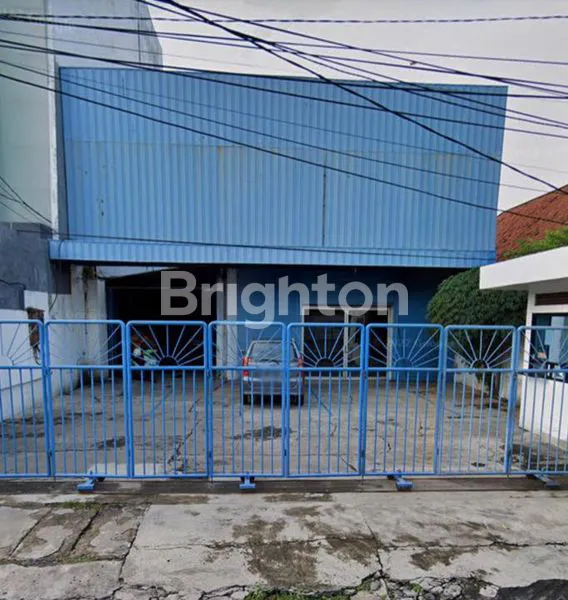 GUDANG 2 LANTAI NOL JALAN RAYA TIDAR DEKET TUNJUNGAN PLAZA PUSAT KOTA DEKET TOLL BANYU URIP