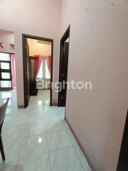 image RUMAH SIAP HUNI FURNISHED DI SOLO BARU DEKAT THE PARK MALL (2)