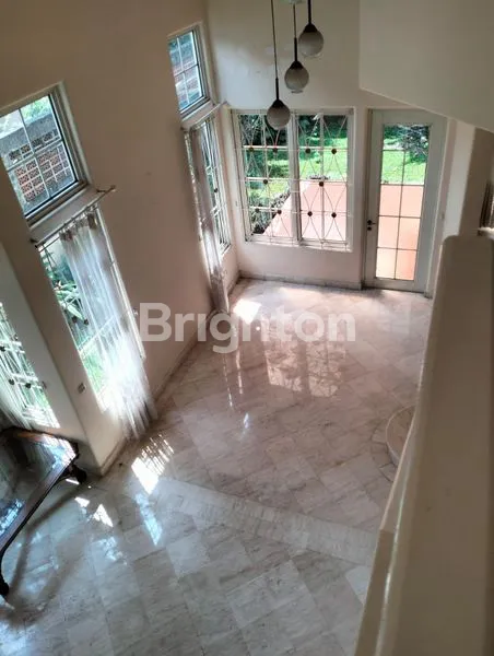 image RUMAH MEWAH DAN ASRI 2 LANTAI SENTUL CITY (6)