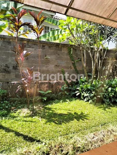 image RUMAH MEWAH DAN ASRI 2 LANTAI SENTUL CITY (8)