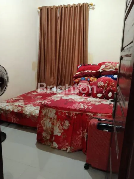 image RUMAH CANTIK 2 LANTAI SIAP HUNI,HARGA MURAH,TEMPAT NYAMAN JAUH DARI KEBISINGAN (6)