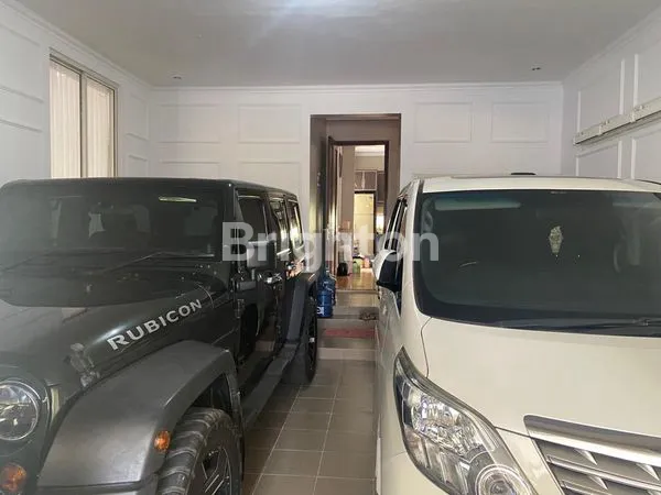 image REPOSISI HARGA BAGI YANG SERIUS RUMAH 2 LT TATAR LARANG TAPA KOTA BARU PARAHYANGAN - FULL FURNISHED (2)