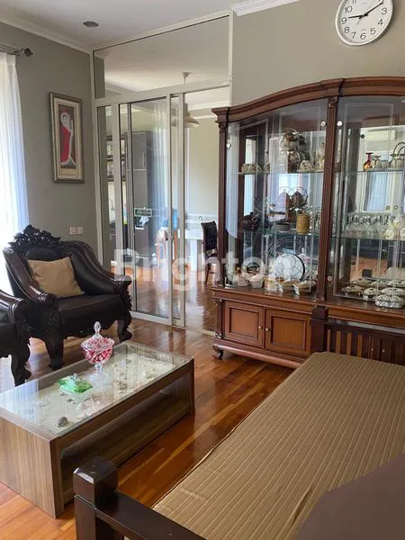 image REPOSISI HARGA BAGI YANG SERIUS RUMAH 2 LT TATAR LARANG TAPA KOTA BARU PARAHYANGAN - FULL FURNISHED (6)