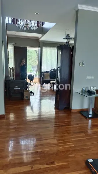 image REPOSISI HARGA BAGI YANG SERIUS RUMAH 2 LT TATAR LARANG TAPA KOTA BARU PARAHYANGAN - FULL FURNISHED (8)