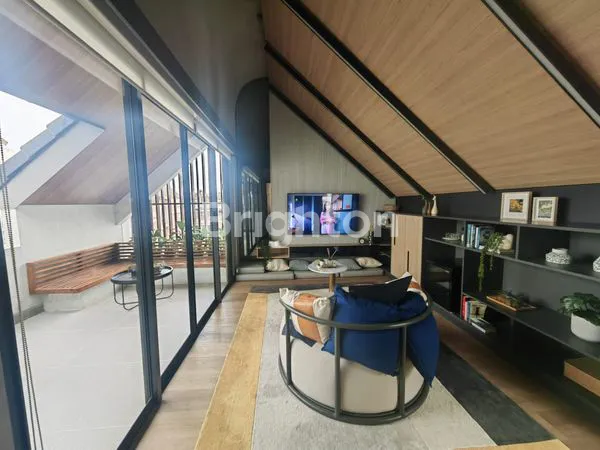 image RUMAH INDENT STROZZI GADING SERPONG TANGERANG (7)