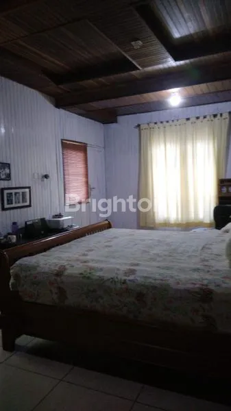 image RUMAH 2 LANTAI SEMI FURNISH BERSIH TERAWAT DI TENGAH KOTA BALIKPAPAN (2)