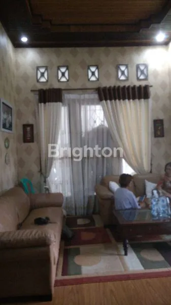 image RUMAH 2 LANTAI SEMI FURNISH BERSIH TERAWAT DI TENGAH KOTA BALIKPAPAN (4)