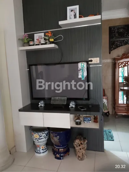 image RUMAH CANTIK, 2 LANTAI, MURAH DI KENTEN LAUT (3)