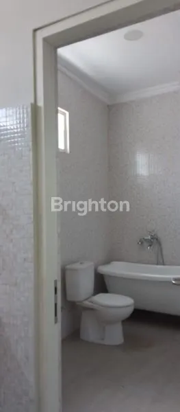 image MURMER RUMAH DUA LANTAI ADA BATH TUBE (2)