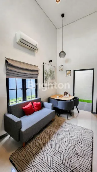 image RUMAH APIK 1 LANTAI DI DEKAT SURABAYA (2)