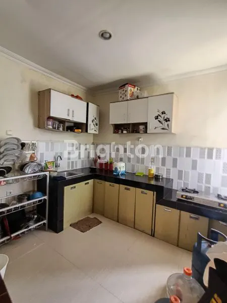 image RUMAH 2 LT MINIMALIS DAN SIAP HUNI DI RUNGKUT BARATA SURABAYA (1)