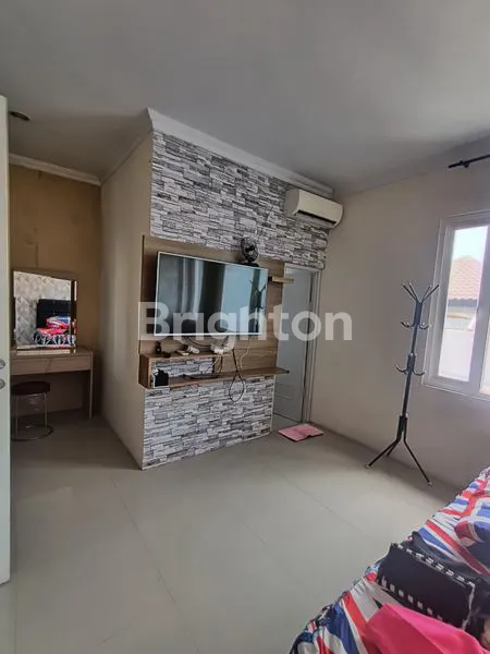 image RUMAH 2 LT MINIMALIS DAN SIAP HUNI DI RUNGKUT BARATA SURABAYA (4)