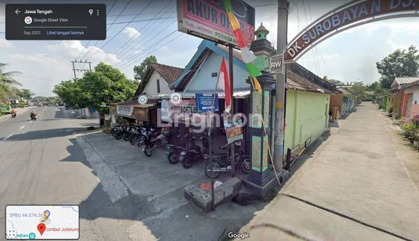 RUANG USAHA PLUS RUMAH HOOK HADAP JALAN RAYA PROVINSI, DEPAN SPBU, DEKAT BANK DI KLATEN COCOK UNTUK DIBANGUN ULANG SEBAGAI TEMPAT USAHA/BISNIS