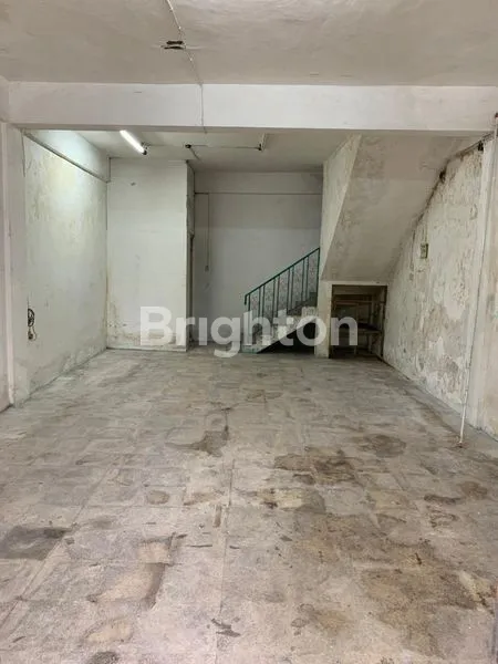 image RUKO 3.5LANTAI PUSAT BISNIS JALAN RAYA KEMBAR, PUCANG ANOM TIMUR, SURABAYA (5)