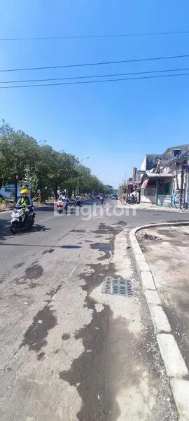 image RUKO 3.5LANTAI PUSAT BISNIS JALAN RAYA KEMBAR, PUCANG ANOM TIMUR, SURABAYA (7)