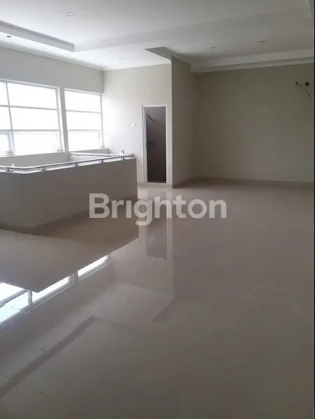 image NEW GRESS MINIMALIS RAYA NGAGEL JAYA UTARA ROW JALAN KEMBAR (6)