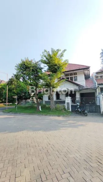 image RUMAH HITUNG TANAH DI GRAHA FAMILI SURABAYA (1)