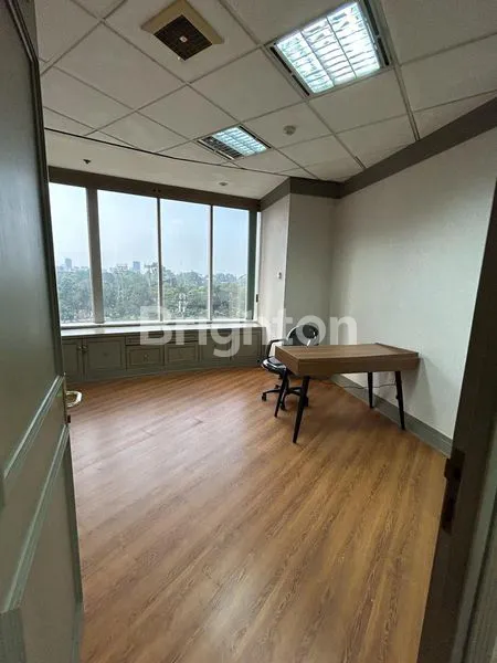 image OFFICE SPACE MENARA SUDIRMAN, CBD, JAKARTA SELATAN  (3)