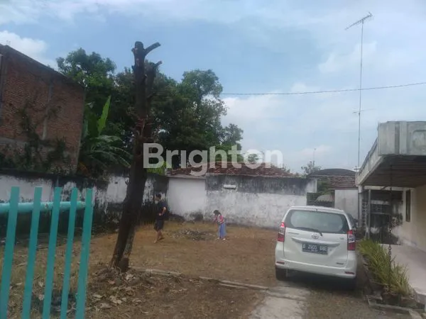 image RUMAH HALAMAN LUAS, NGANJUK (2)