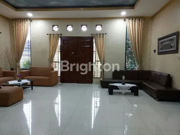 image RUMAH MEWAH CANTIK,LUAS DAN STRATEGIS HARGA BAIK,DI PONDOK RANJI CIPUTAT. (5)