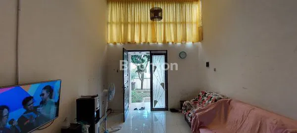 image RUMAH GREENLAND SIAP HUNI (5)