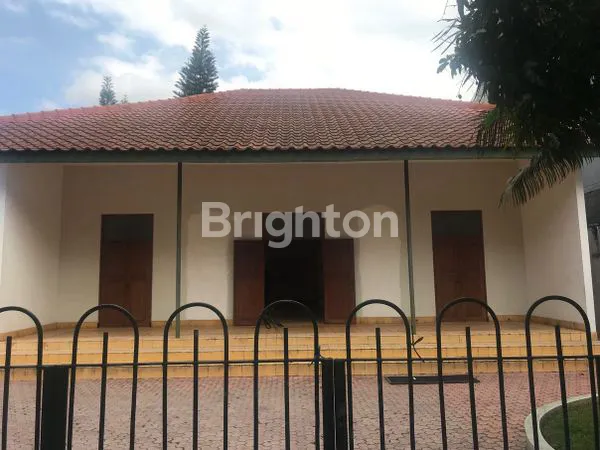 image GEDUNG LUAS DI  WIROMARGO KLOJEN MALANG (1)