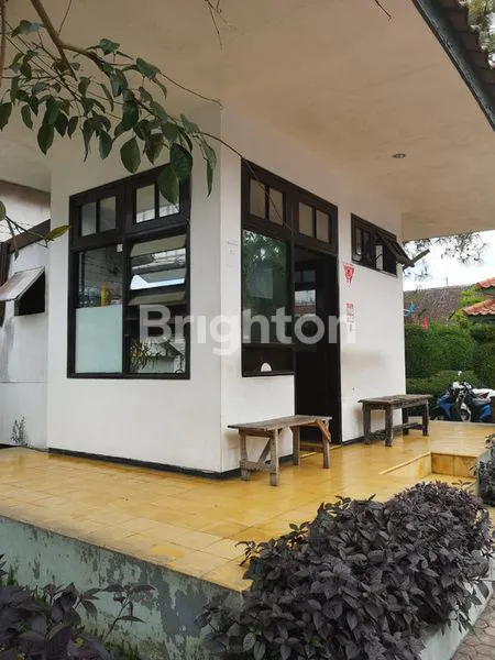 image GEDUNG LUAS DI  WIROMARGO KLOJEN MALANG (8)