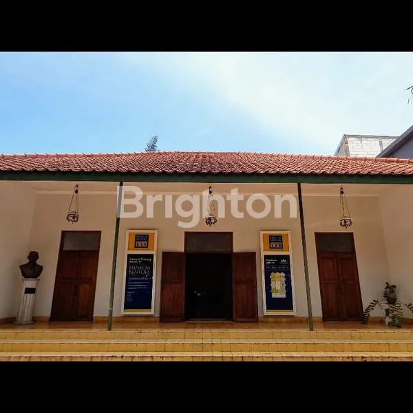 image GEDUNG LUAS DI  WIROMARGO KLOJEN MALANG (7)