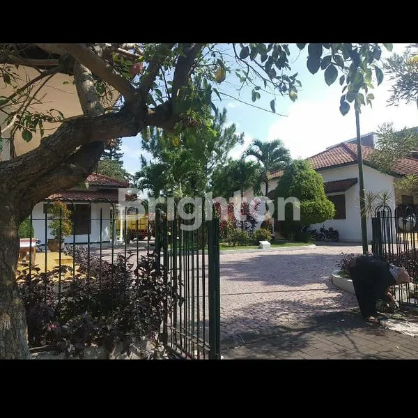 image GEDUNG LUAS DI  WIROMARGO KLOJEN MALANG (2)