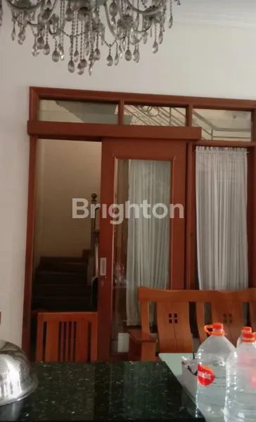 image RUMAH BAGUS BESAR DUA LANTAI SIAP HUNI DI CAWANG JAKARTA TIMUR (7)