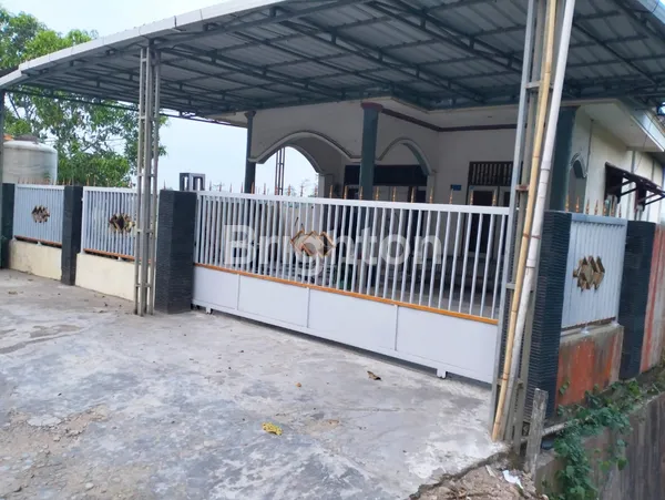 image TANAH LUASAN 8000AN BESERTA BANGUNAN DI ATASNYA JALUR POROS SAMARINDA TENGGARONG  (3)