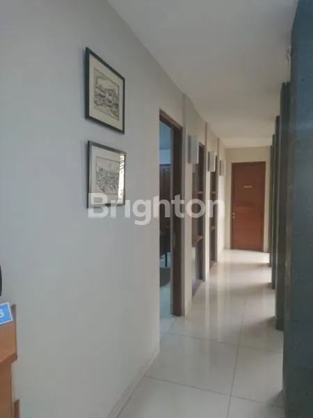 image RUMAH COCOK UNTUK KOS EXCLUSIVE DI KEMANG, BANGUNAN 2 LANTAI, LOKASI SANGAT STRATEGIS (4)