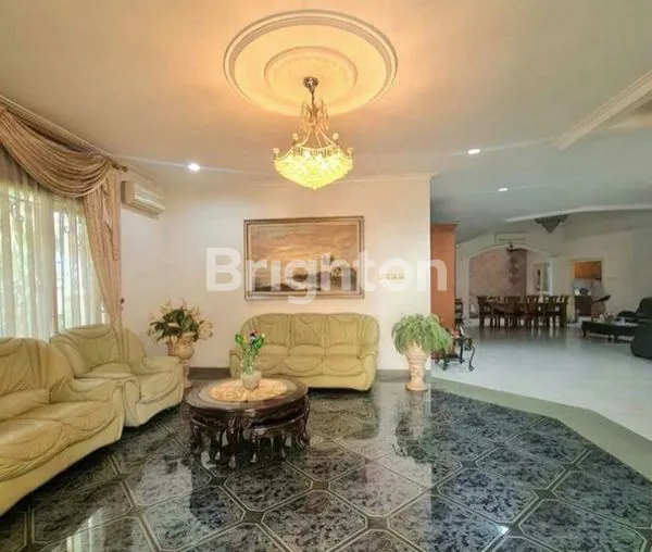 image RUMAH ASRI DI KAWASAN JAKARTA SELATAN (5)