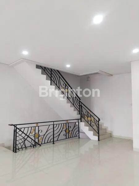 image RUKO BARU JALAN PANJANG, SUKABUMI SELATAN, 3½ LANTAI, PARKIR LUAS MUAT 6 MOBIL (1)