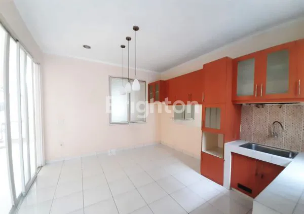 image RUMAH 2 LANTAI SIAP HUNI LINGKUNGAN AMAN DAN NYAMAN DI CLUSTER COSMO THE ICON BSD CITY (3)