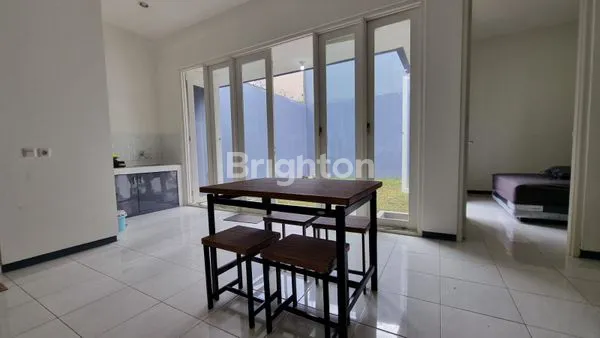 image RUMAH RIVERSIDE  (3)