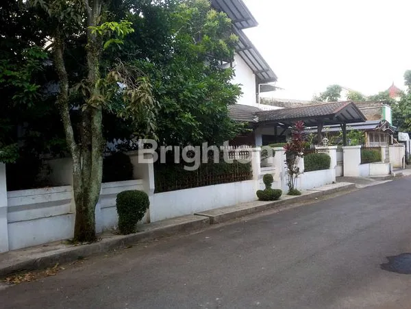 image RUMAH DAN RUANG USAHA DEKAT DENGAN HOTEL HORISON BANDUNG  (5)