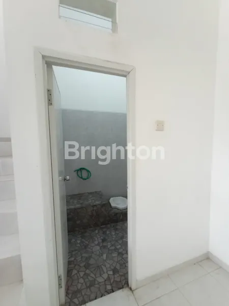 image RUKO 2 LANTAI TERMURAH AREA PURWANTORO BLIMBING MALANG (8)