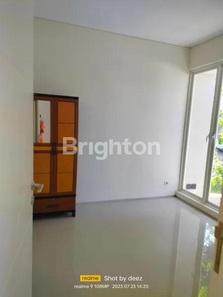 image RUMAH MINIMALIS NORTH WEST PARK SIAP HUNI CITRALAND UTARA SURABAYA BARAT (2)