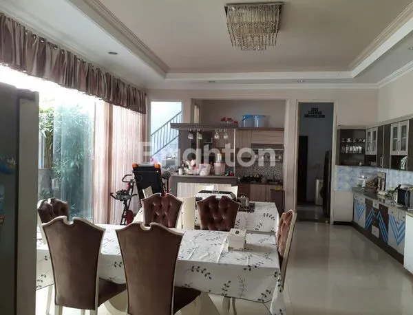 image RUMAH SIAP HUNI DI ASEM ROWO FULL BANGUNAN TINGKAT FULL FURNISHING (8)