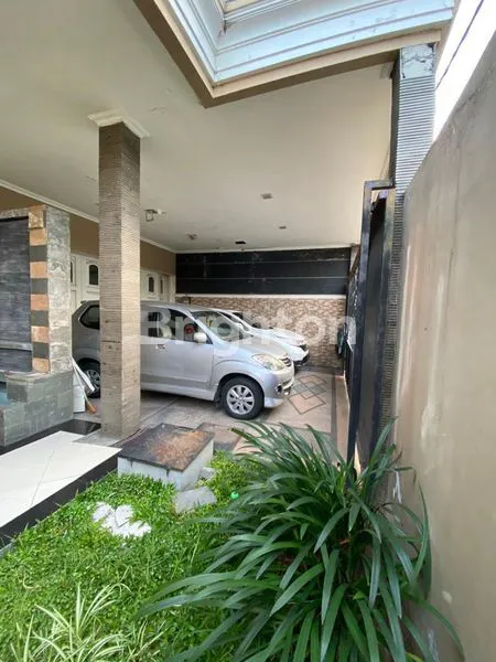 image RUMAH SIAP HUNI DI ASEM ROWO FULL BANGUNAN TINGKAT FULL FURNISHING (6)