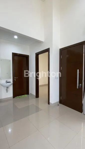 image RUMAH PODOMORO CLUSTER PADMAGRIYA SEMI FURNISED SIAP HUNI POSISI HOOK (4)